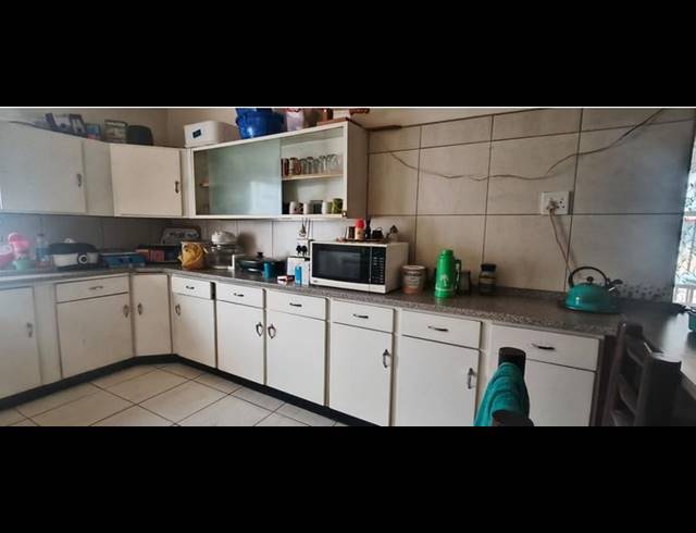 3 BEDROOM HOUSE FOR SALE IN MOUNTAIN VIEW